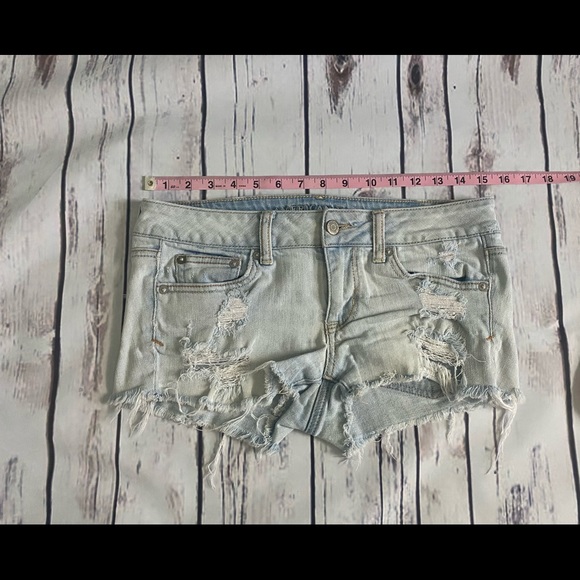 AE distressed denim cutoff Jean shorts stonewashed